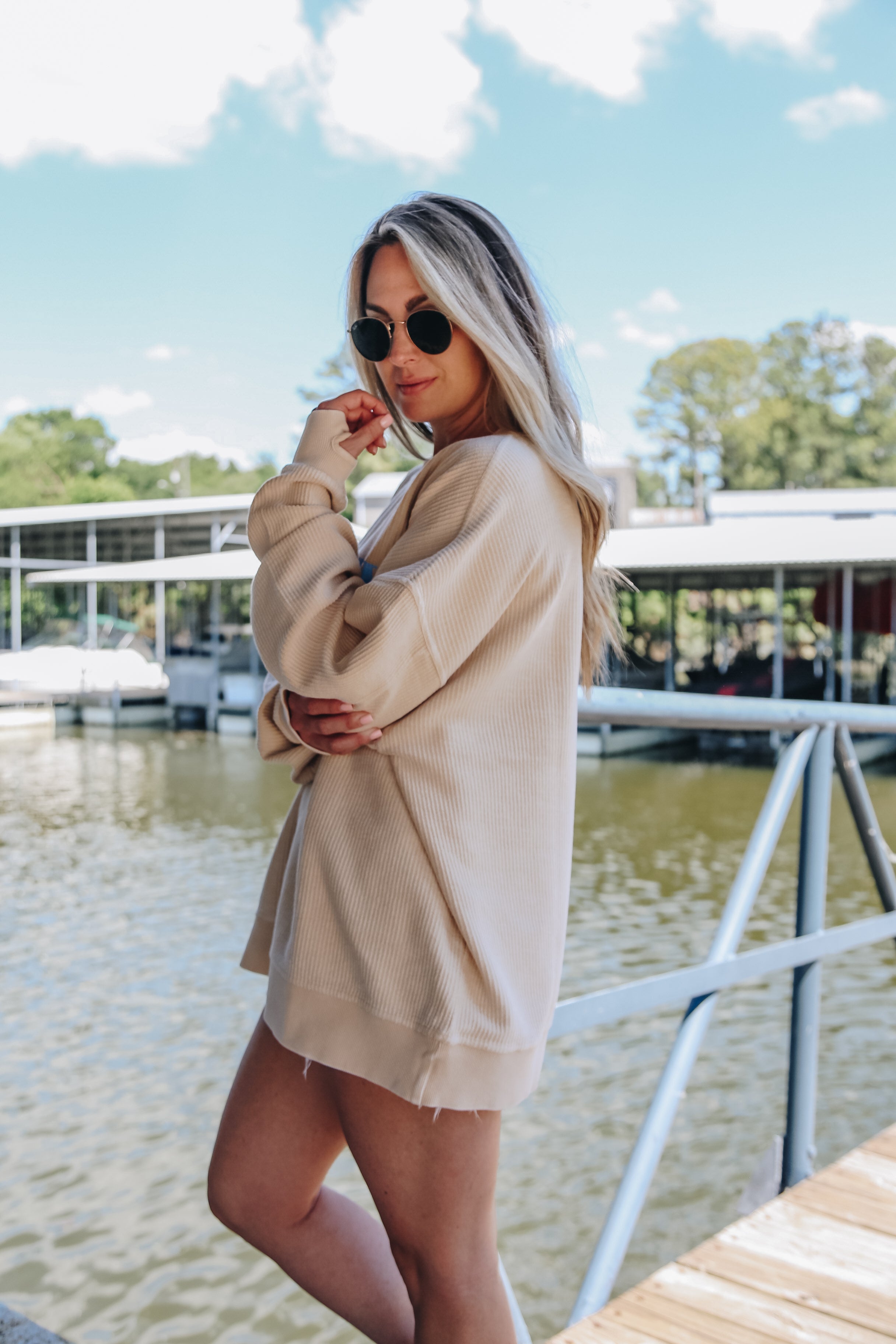 Lakeside Oversize Corded Sweatshirt [Light Tan]