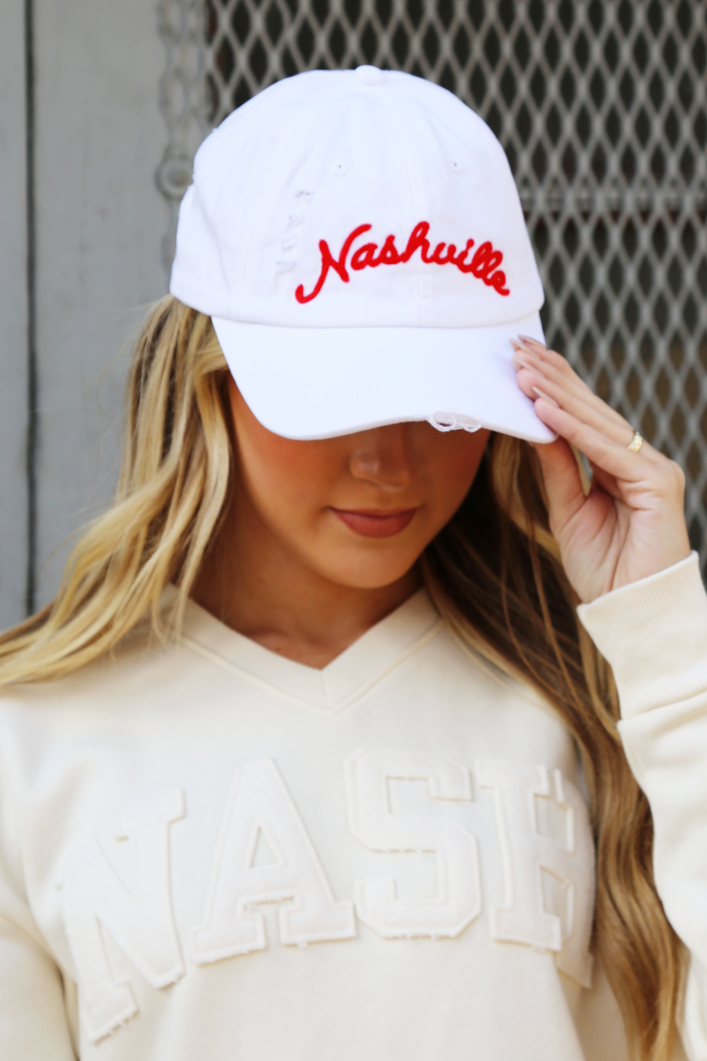 Nashville Distressed Ball Cap [Off-White/Red]