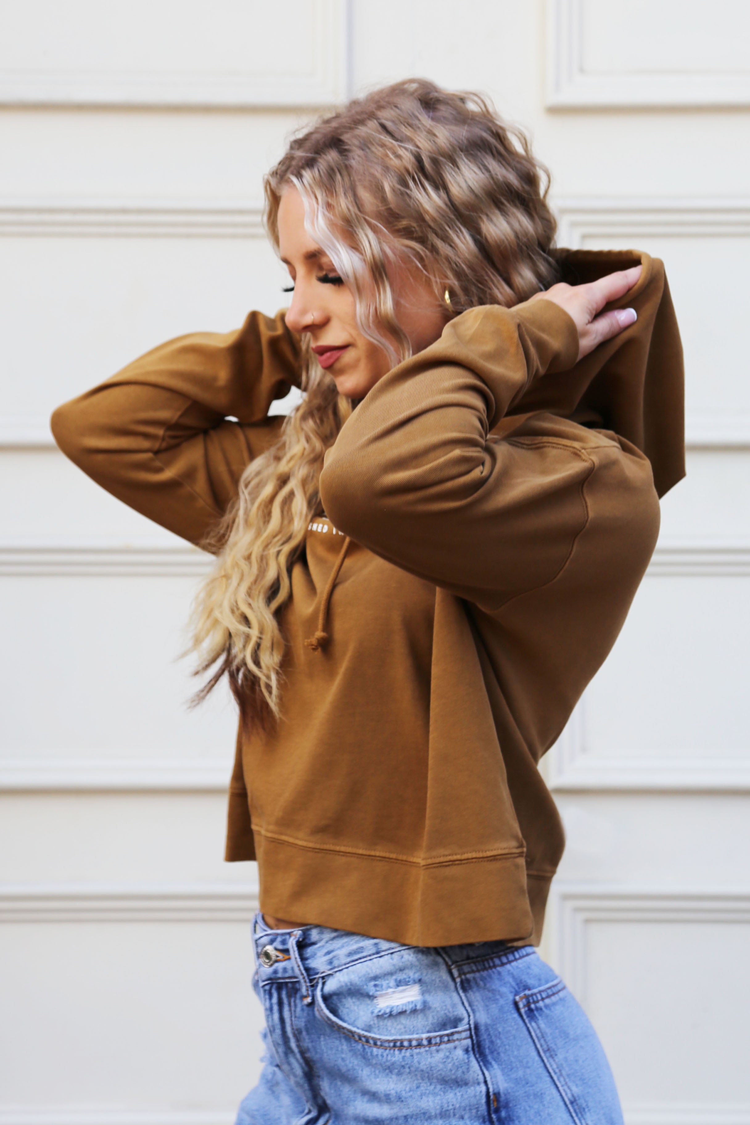 Livvy Minimalistic Hoodie [Caramel]