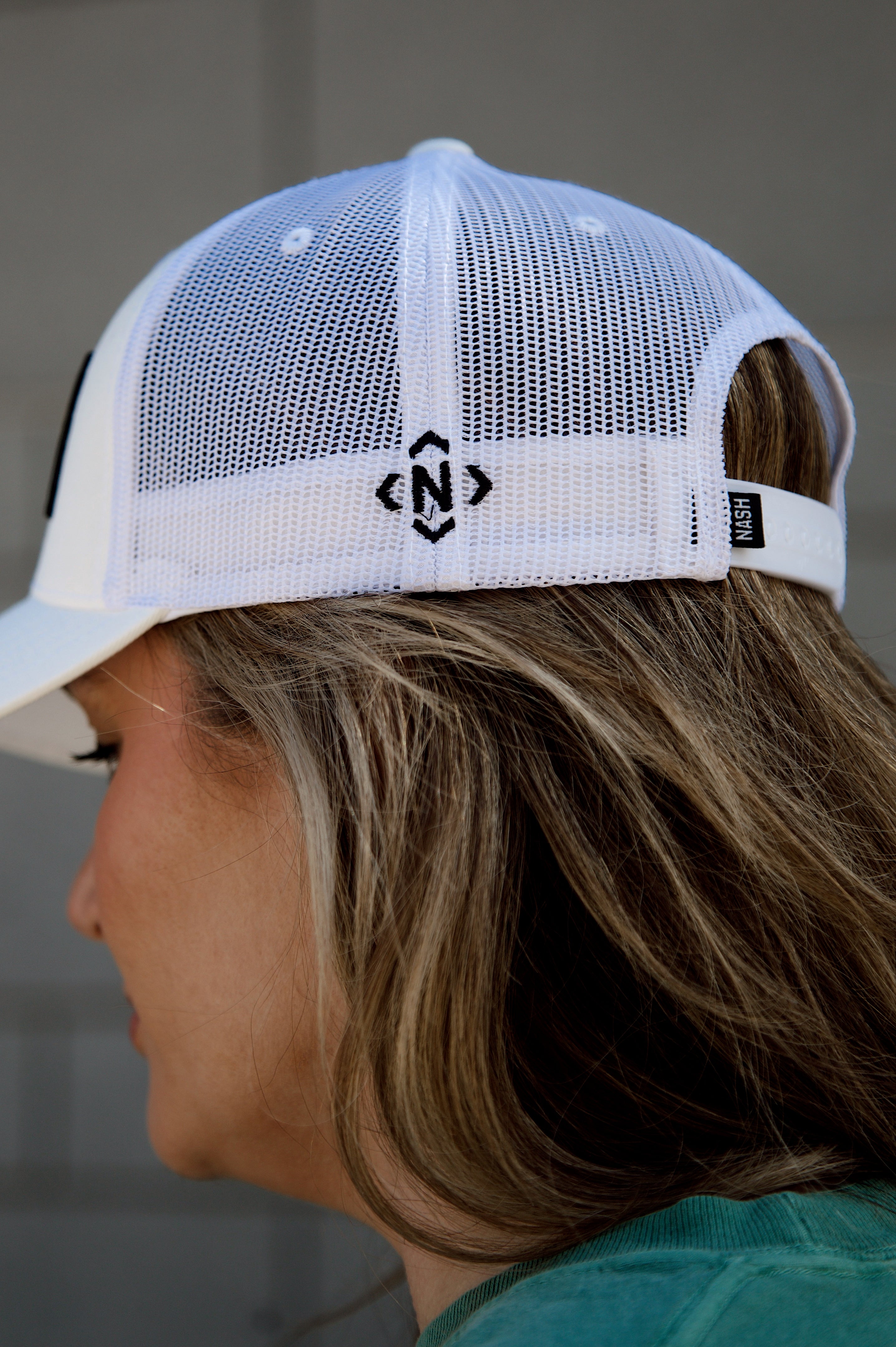 NASH Classic Trucker [White/Black]